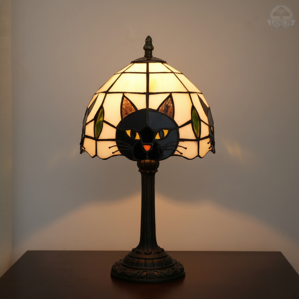 Černá kočka | Stolní lampa ve stylu Tiffany