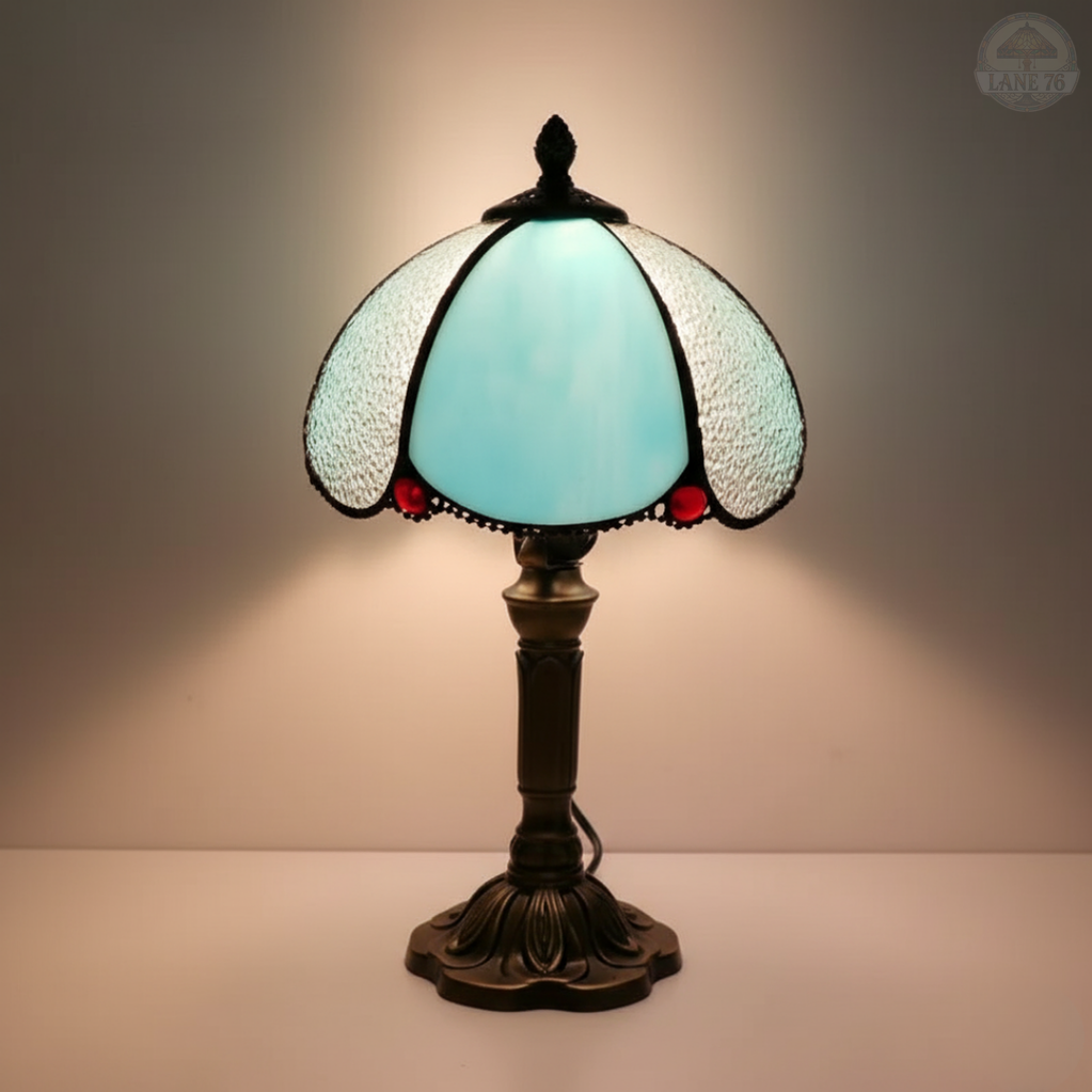 Modrý motýl | Stolní lampa ve stylu Tiffany