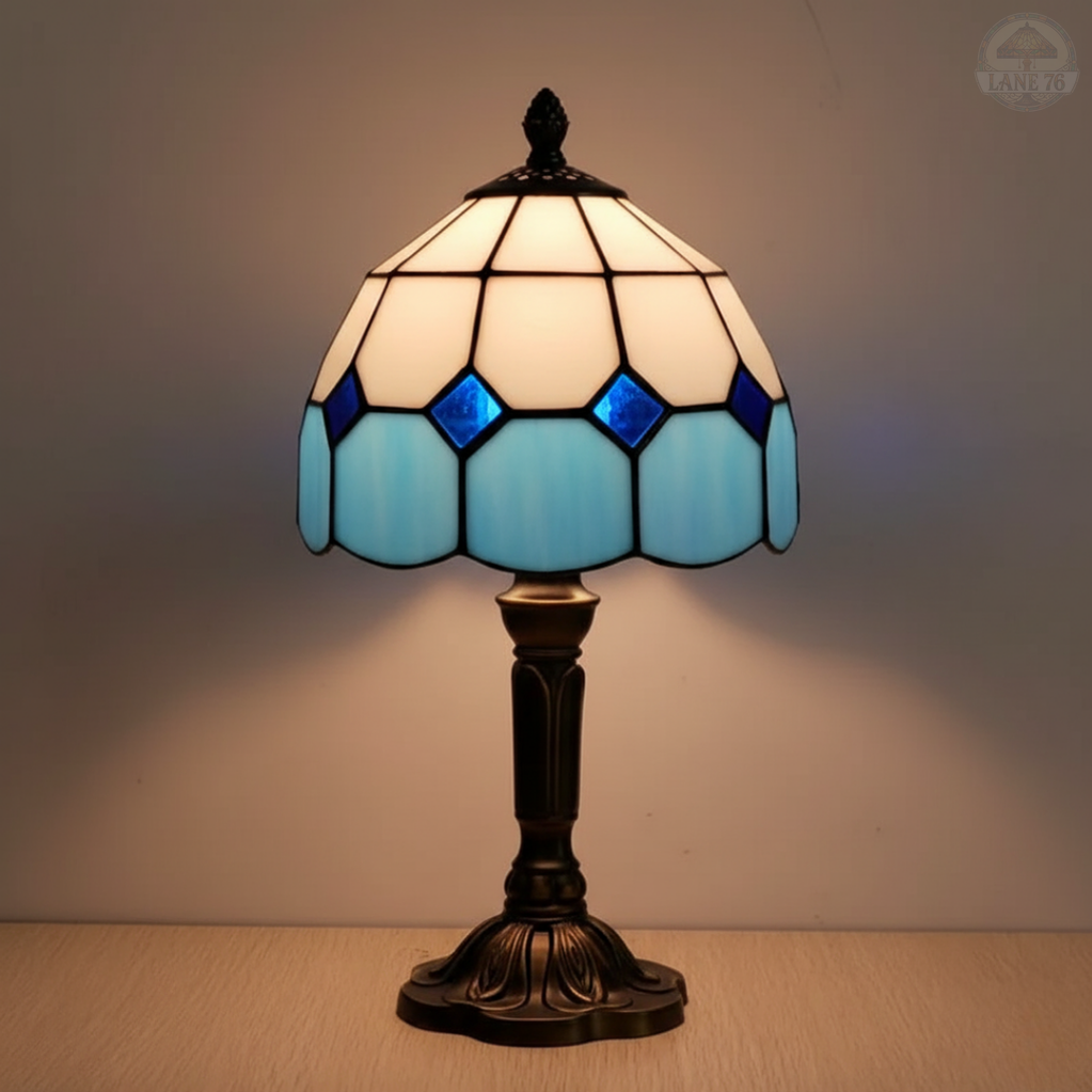 Zamračené myšlenky | Stolní lampa ve stylu Tiffany