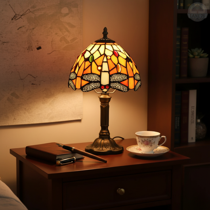 Vážka | Stolní lampa ve stylu Tiffany