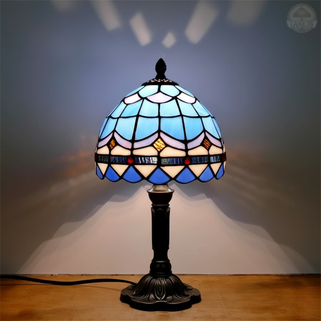 Mrazivá noc | Stolní lampa ve stylu Tiffany