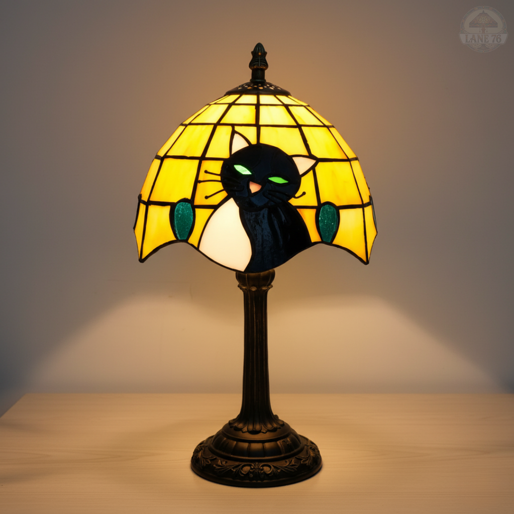 Smaragdové oči | Stolní lampa ve stylu Tiffany